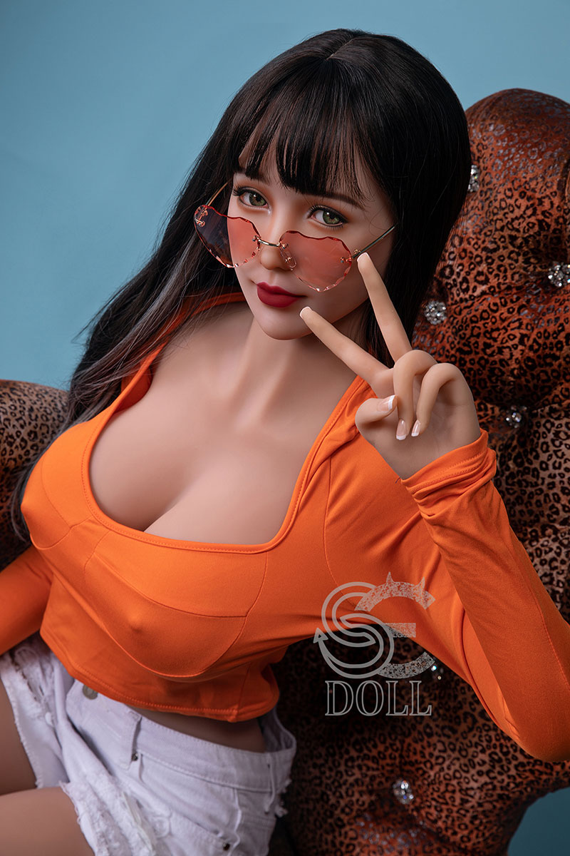 161cm / 5ft3" F-cup Kitty.B (Selina)
