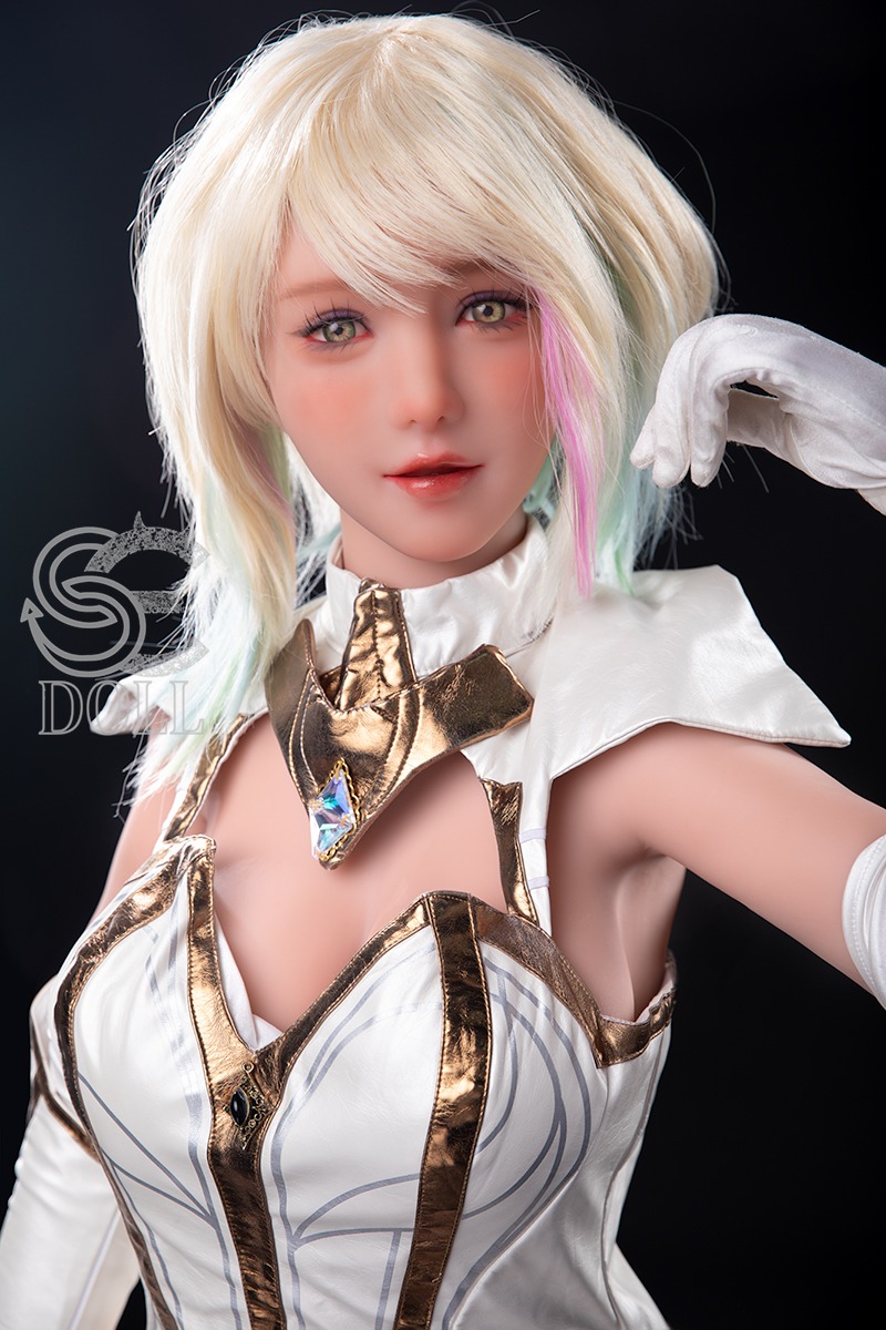 161cm / 5ft3" F-cup Angie.C