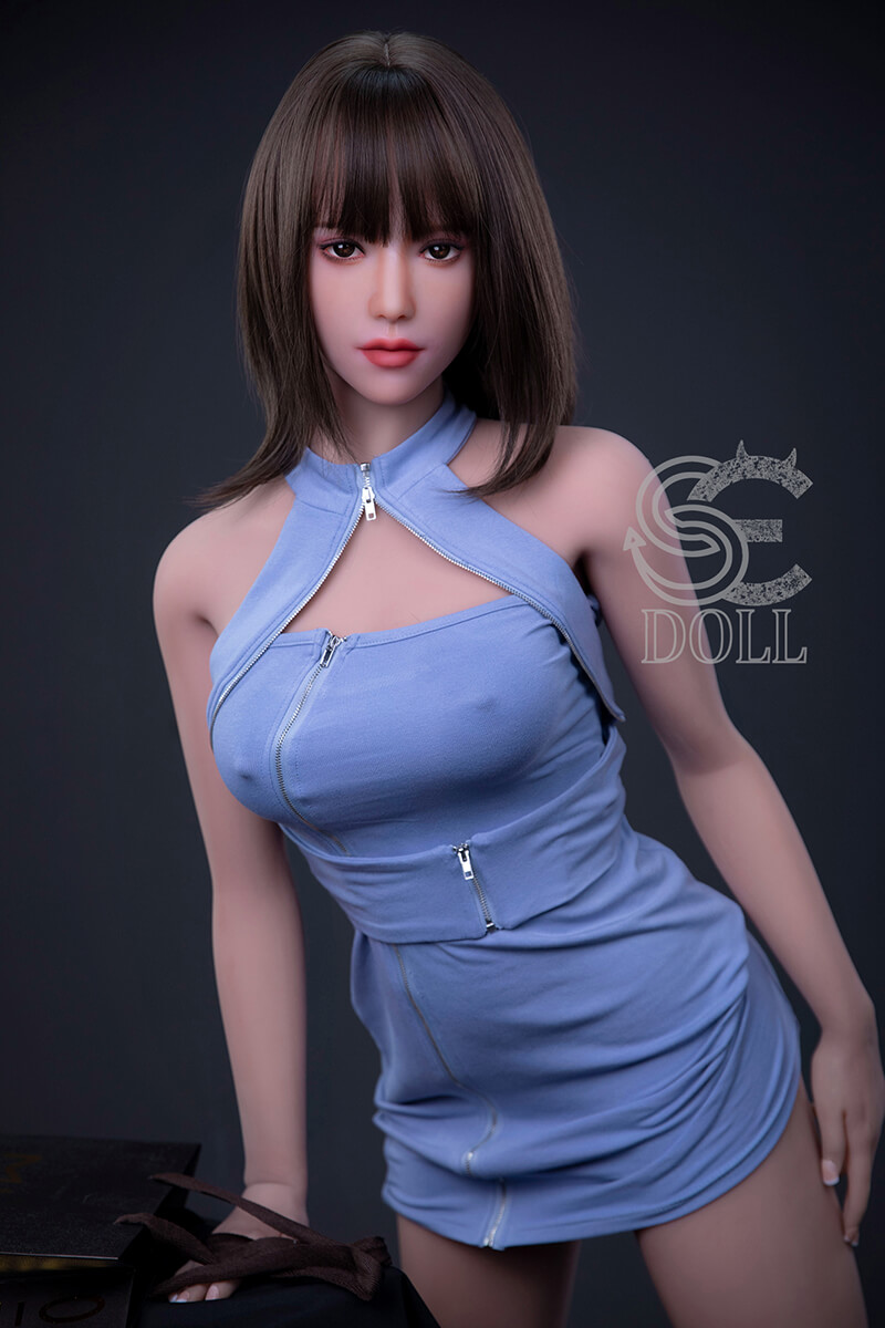 163cm / 5ft4" E-cup Queena.A (Mayu)