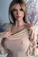157cm / 5ft2" H-cup Queena.F - Image 4