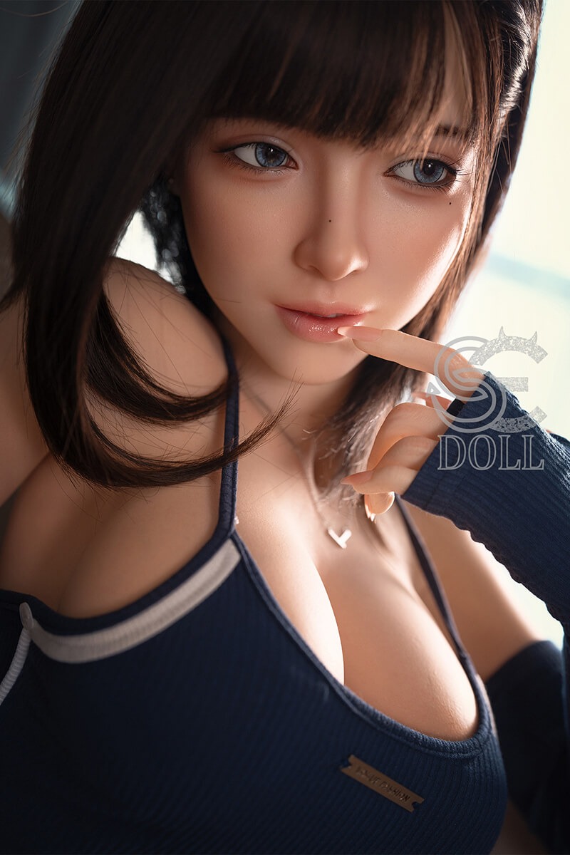 161cm / 5ft3" E-cup Annika.G(Full silicone)