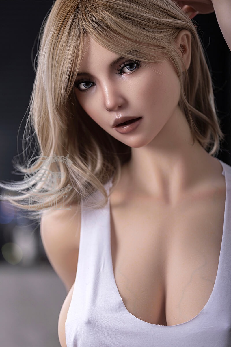 167cm / 5ft6" E-cup Jenny.L(Full silicone)