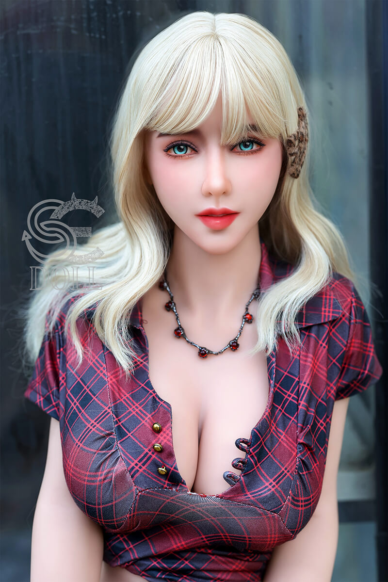 161cm / 5ft3" F-cup Monica.D